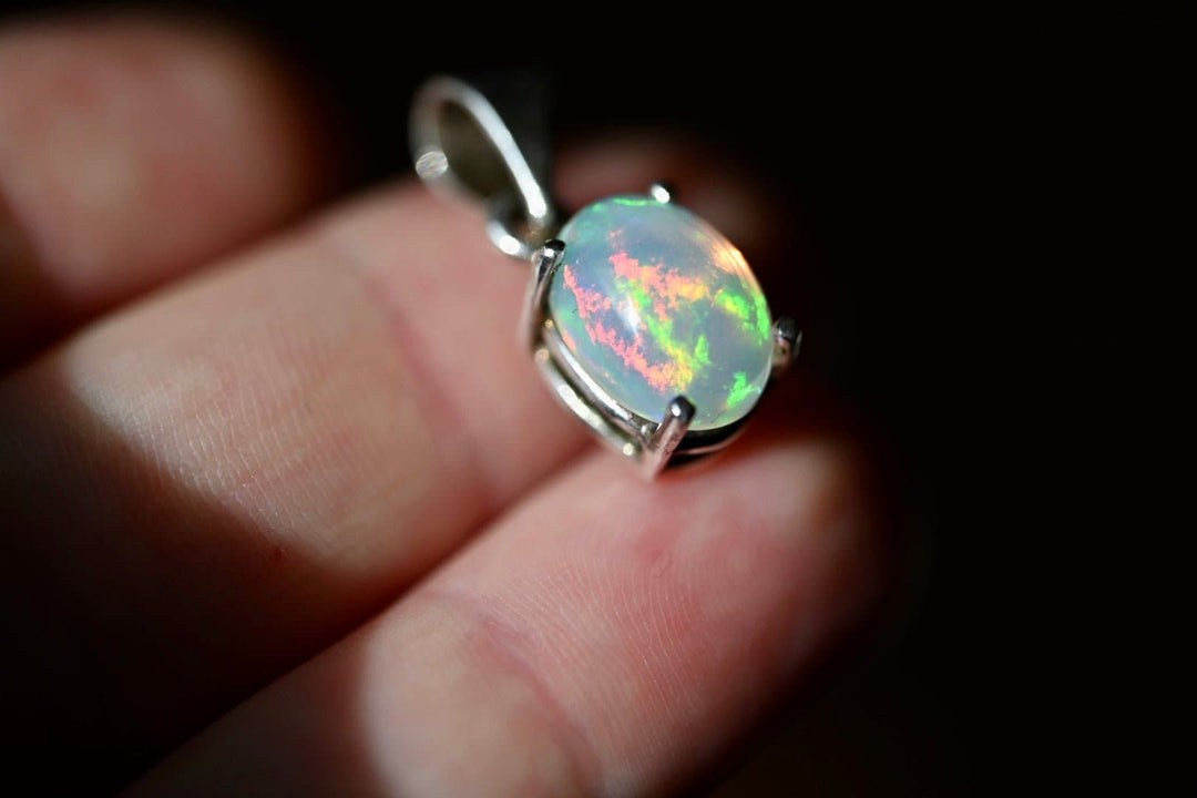 Hummingbird Opal Pendant - OpalOra Jewelry