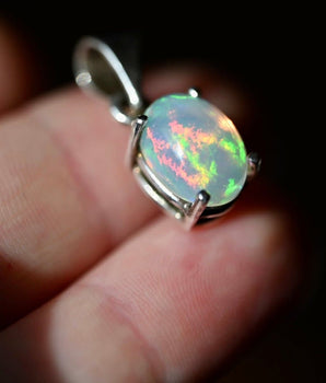 Hummingbird Opal Pendant - OpalOra Jewelry